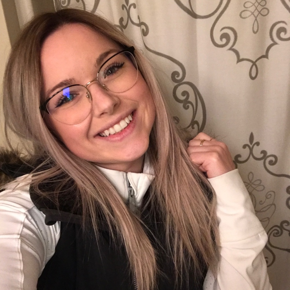 Meet your Posher, Nicole